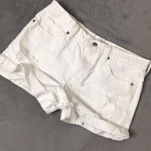 Distressed white shorts